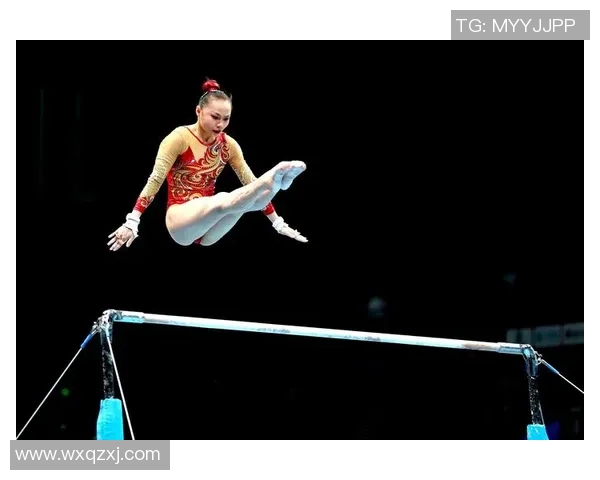 全运会特别报道：北京羽毛球队拼搏历程与荣耀瞬间的深度回顾